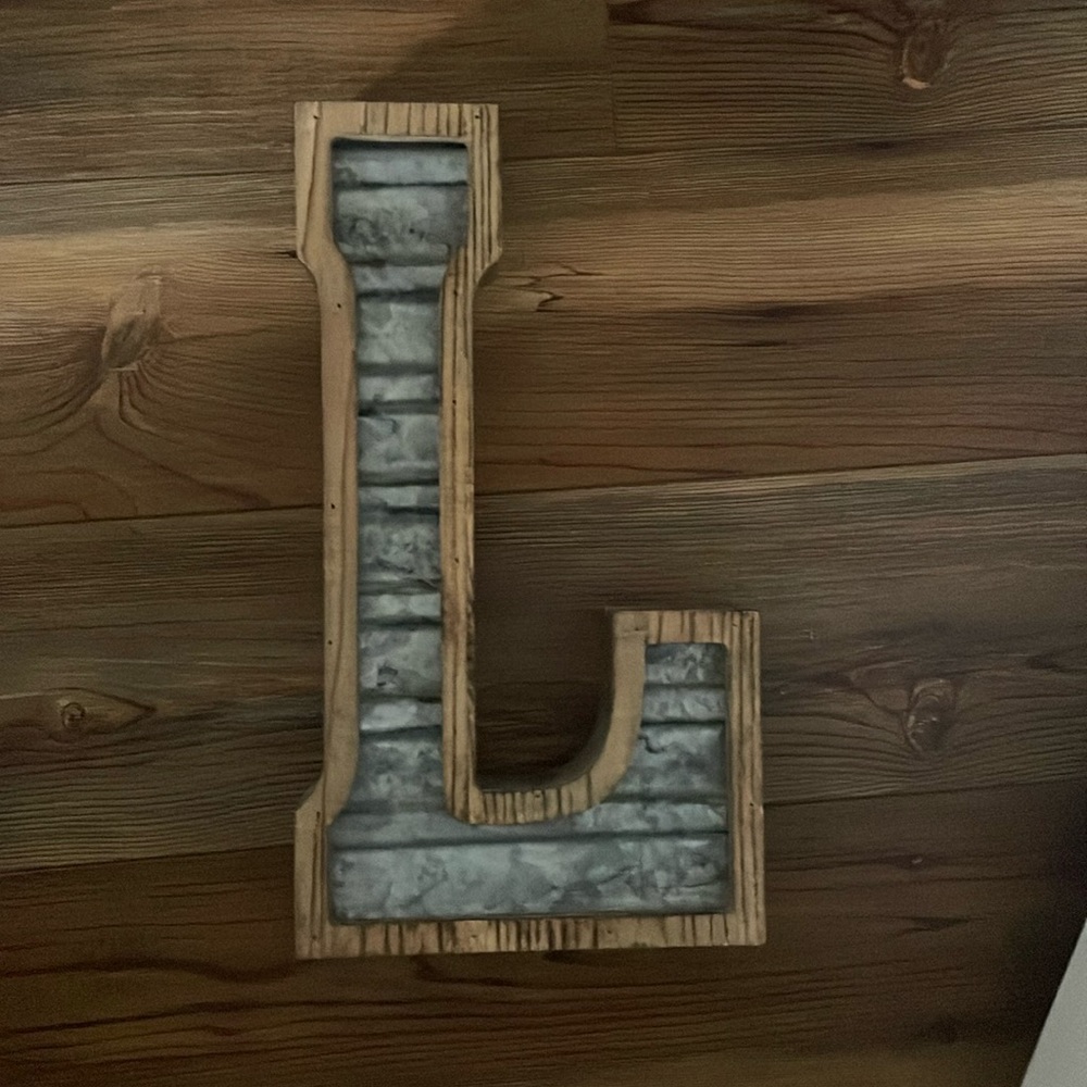L letter decoration